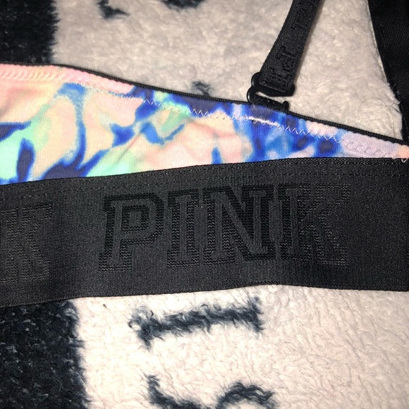 NWOT VS Pink Wear Everywhere Push-up - Picture 2 of 4